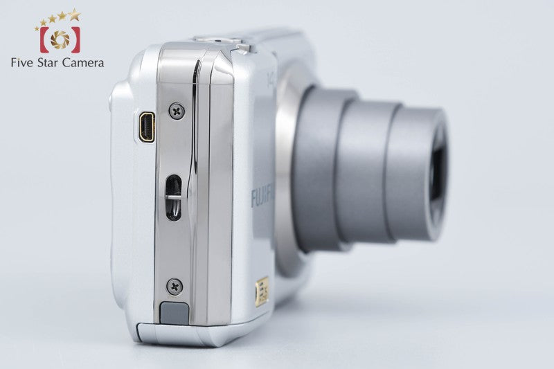 Fujifilm FinePix AX250 Silver 14.0 MP Digital Camera