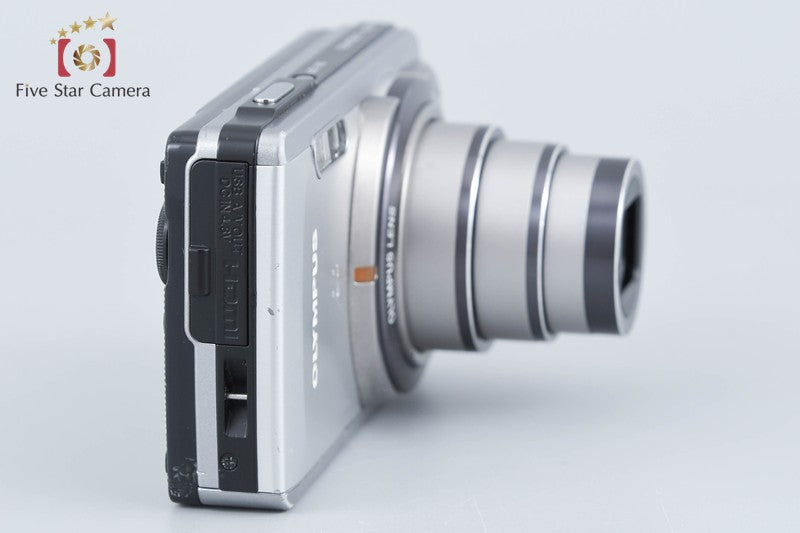 Olympus μ-7020 Silver 12.0 MP Digital Camera