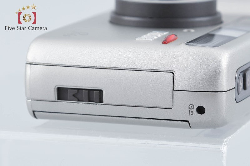 Ricoh R1s Platinum Silver 35mm Point & Shoot Film Camera
