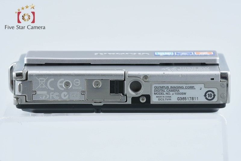 Olympus μ1050SW Silver 10.1 MP Digital Camera