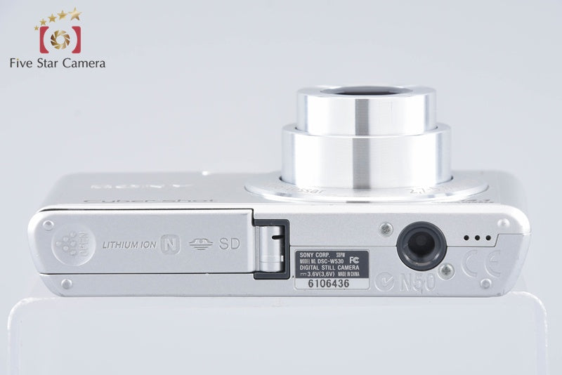 SONY Cyber-shot DSC-W530 Silver 14.1 MP Digital Camera [Japanese Language Only]
