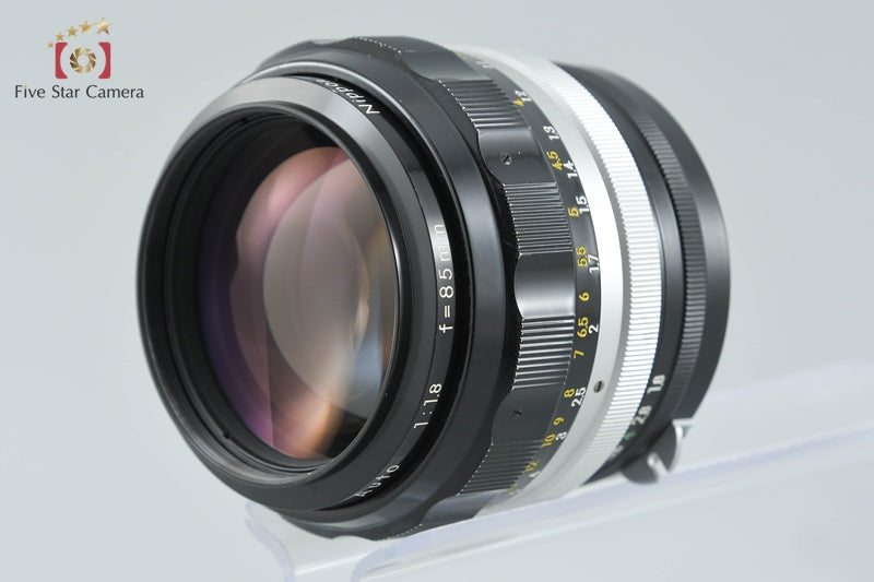Nikon NIKKOR-H Auto 85mm f/1.8 Non Ai Lens
