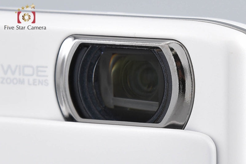 Fujifilm FinePix Z900EXR White 16.0 MP Digital Camera