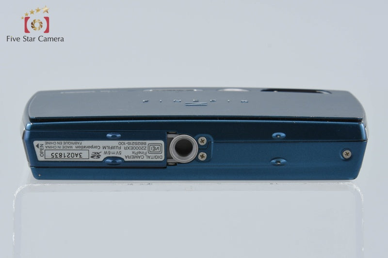 Fujifilm FinePix Z2000EXR Blue 16.0 MP Digital Camera