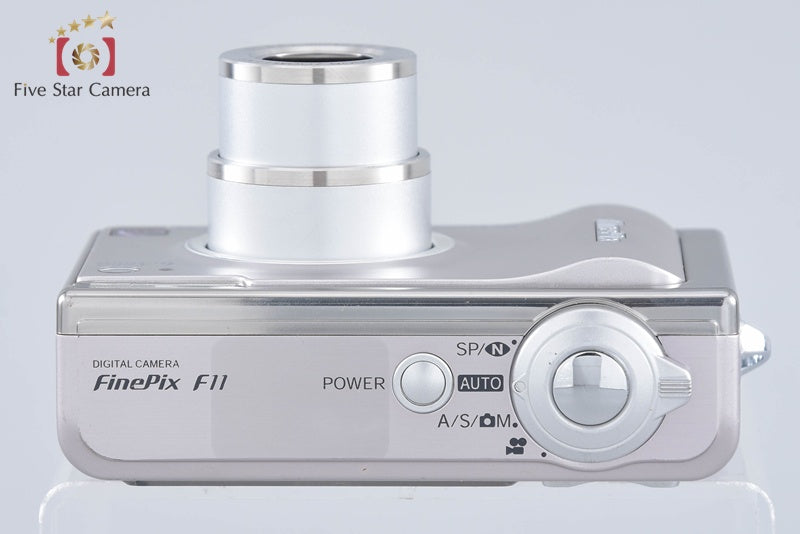 Fujifilm FINEPIX F770EXR White 16.0 MP Digital Camera