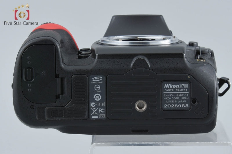 Nikon D700 12.1 MP Digtal SLR Camera Body