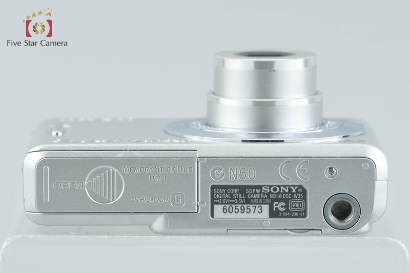 Sony Cyber-shot DSC-W35 7.2 MP Digital Camera [Japanese Language Only]