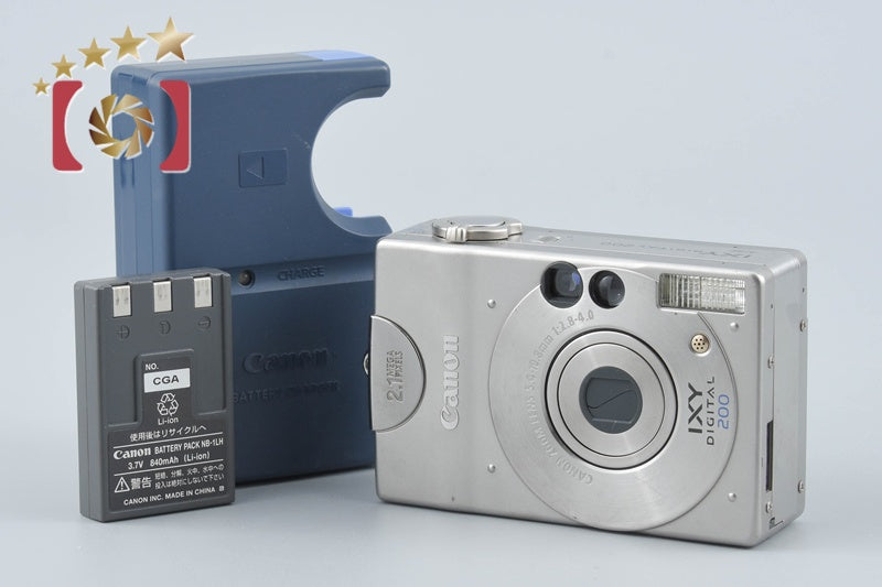 Canon IXY Digital 200 2.0 MP Digital Camera [Japanese Language Only]