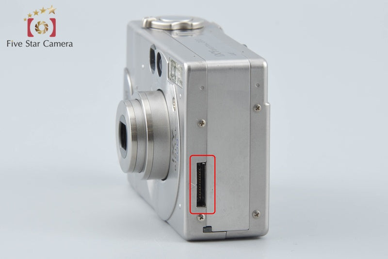 Canon IXY Digital 200 2.0 MP Digital Camera [Japanese Language Only]