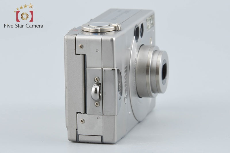 Canon IXY Digital 200 2.0 MP Digital Camera [Japanese Language Only]