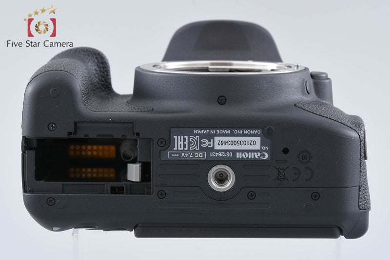 "Count 4,125" Canon EOS Kiss X7i / Rebel T5i / 700D 18.0 MP + BG-E8 Battery Grip
