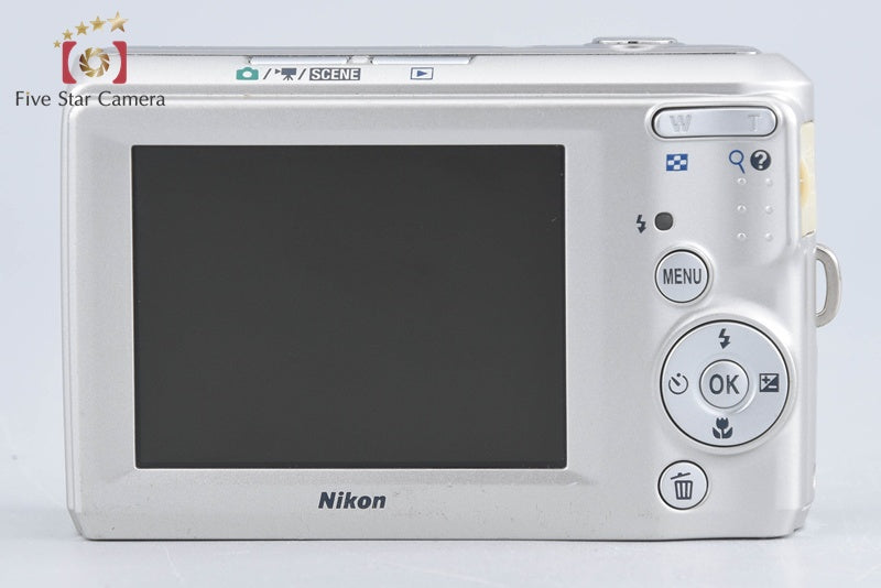 Nikon COOLPIX L19 Silver 8.0 MP Digital Camera from Japan
