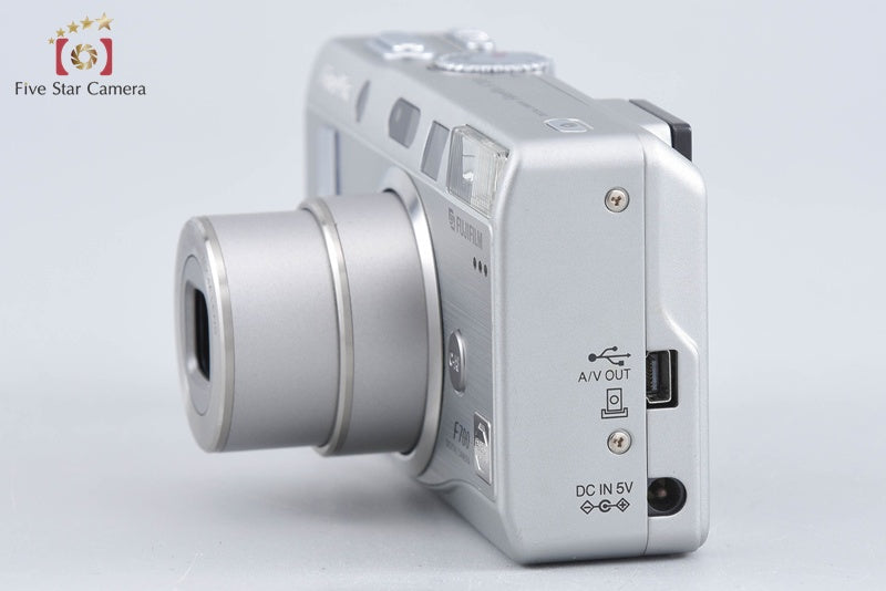 Fujifilm FinePix F700 6.2 MP Digital Camera