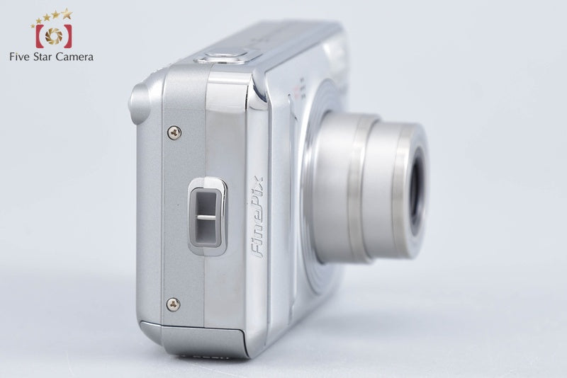 Fujifilm FinePix A600 6.2 MP Digital Camera w/ Box