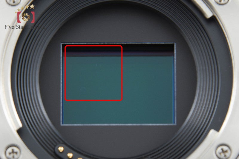 Canon EOS Kiss M / M50 White 24.0 MP 15-45 IS STM Lens