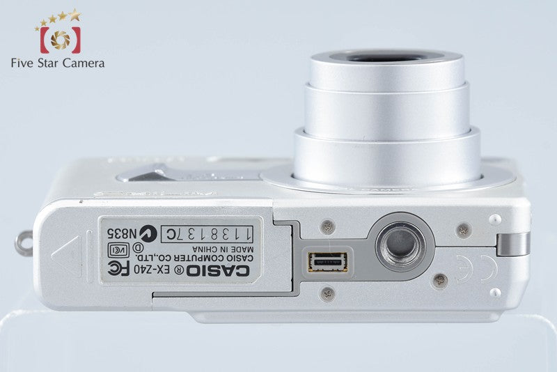 Casio EXILIM EX-Z40 Silver 4.0 MP Digital Camera from Japan