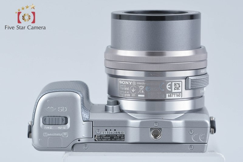 Sony Alpha α NEX-5T Silver 16.1MP Digital Camera 16-50 Lens [Multiple Languages]