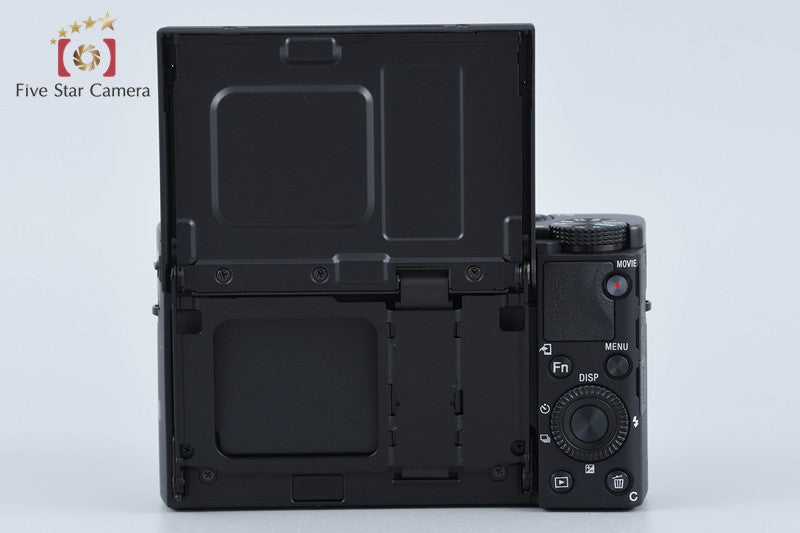 SONY Cyber-Shot DSC-RX100M7G 20.1 MP Shooting Grip Kit [Multiple Languages]