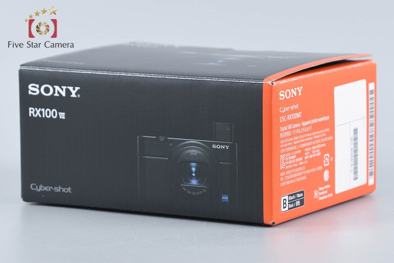 SONY Cyber-Shot DSC-RX100M7G 20.1 MP Shooting Grip Kit [Multiple Languages]