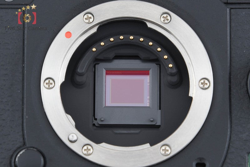 "Shutter count 2,212" PENTAX Q7 Black 12.4 MP Digital Camera 5-15 Lens