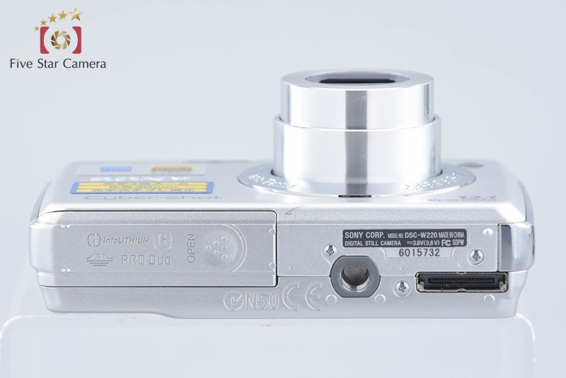 Sony Cyber-Shot DSC-W220 Silver 12.1 MP Digital Camera [Japanese Language Only]