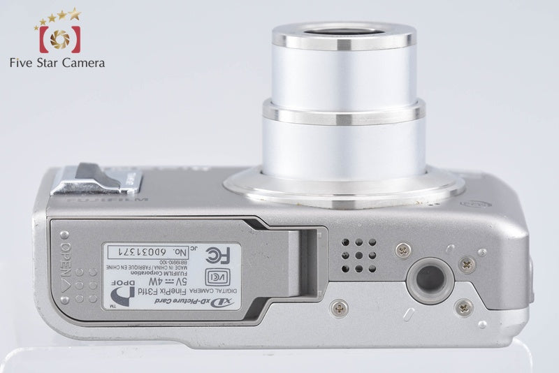 Fujifilm FinePix F31fd 6.3 MP Digital Camera from Japan