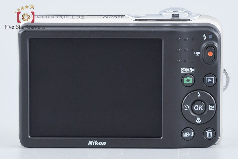 Nikon COOLPIX L32 Silver 20.1 MP Digital Camera from Japan