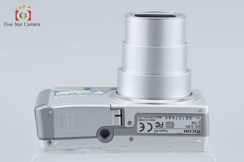 RICOH Caplio R4 Silver 6.0 MP Digital Camera from Japan