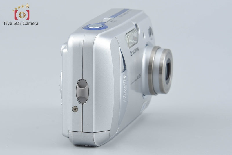Fujifilm Finepix A303 3.2 MP Digital Camera [Japanese Language Only] from Japan
