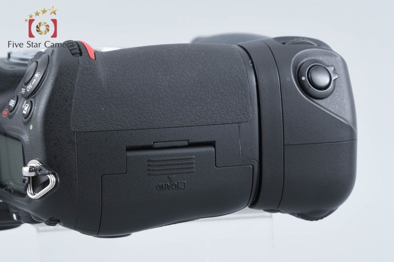 Nikon D700 12.1 MP Digtal SLR Camera + MB-D10 Battery Pack from Japan