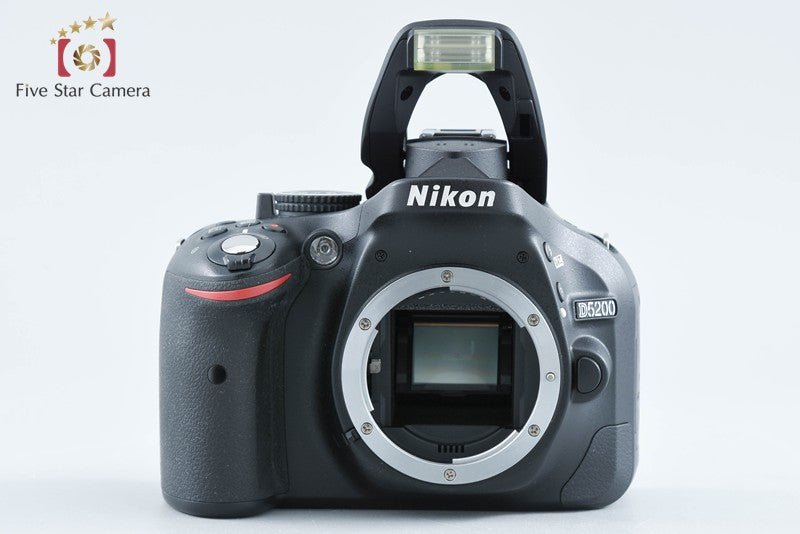 Nikon D5200 Black 24.1 MP DSLR Camera 18-55 VR Lens from Japan