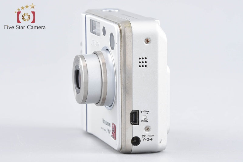 Fujifilm FinePix F401 2.1 MP Digital Camera [Japanese Language Only] from Japan