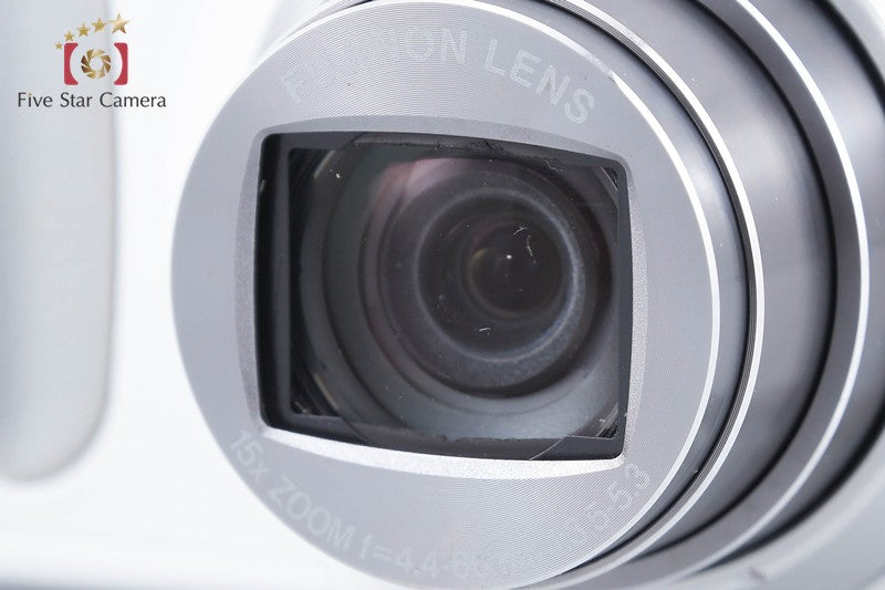 Fujifilm FinePix F600EXR White 16.0 MP Digital Camera from Japan