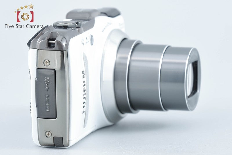 Fujifilm FinePix F550EXR White 16.0 MP Digital Camera from Japan