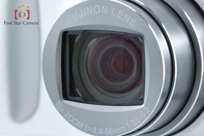 Fujifilm FinePix F550EXR White 16.0 MP Digital Camera from Japan