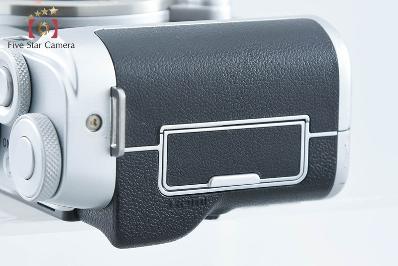 Fujifilm X-A7 24.2 MP Silver Digital Mirrorless Camera Body from Japan