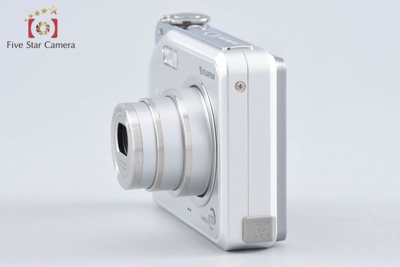 Fujifilm FinePix V10 Silver 5.1 MP Digital Camera from Japan