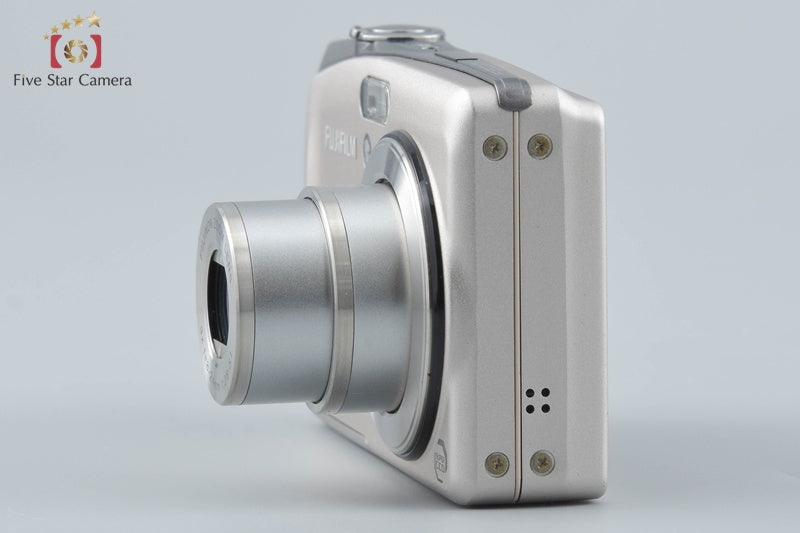 Fujifilm FinePix F60fd Silver 12.0 MP Digital Camera from Japan