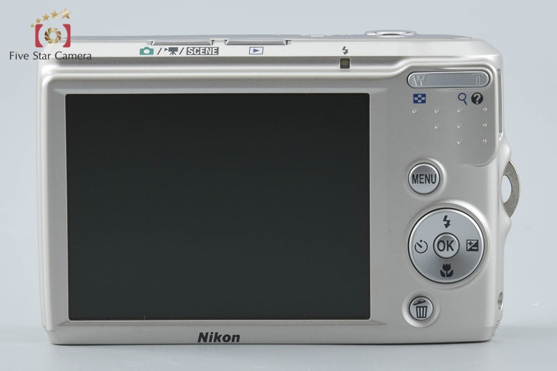 Nikon COOLPIX L18 Silver 8.0 MP Digital Camera from Japan