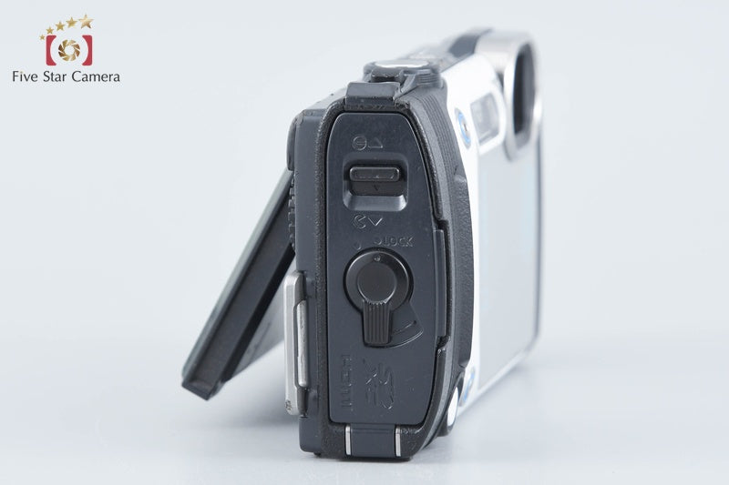 Olympus STYLUS TG-870 Tough White 16.0 MP Waterproof Digital Camera from Japan