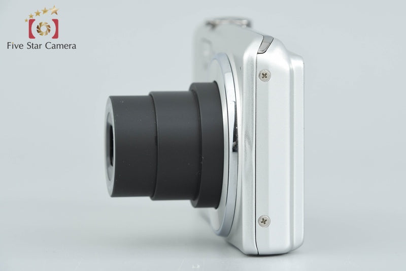 CASIO EXILIM EX-Z900 Silver 16.1 MP Digital Camera from Japan