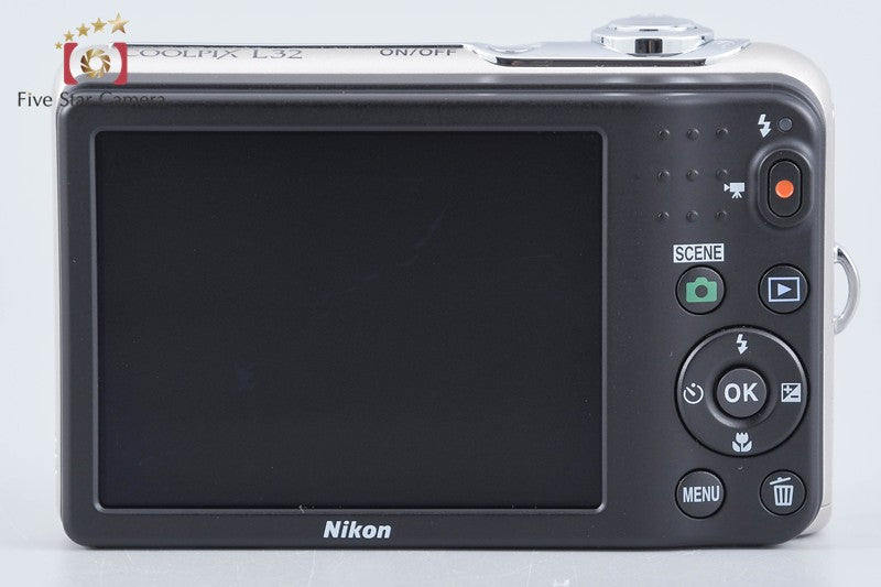 Nikon COOLPIX L32 Silver 20.1 MP Digital Camera from Japan
