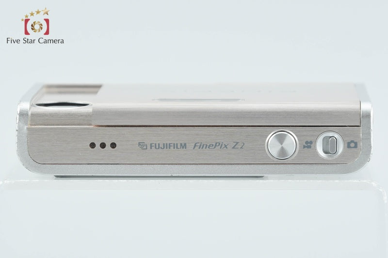 Fujifilm FinePix Z2 Silver 5.1 MP Digital Camera from Japan
