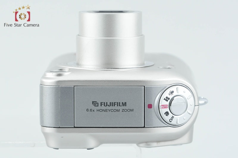 Fujifilm FinePix F601 3.1 MP Digital Camera [Japanese Language Only] from Japan