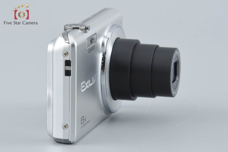 CASIO EXILIM EX-Z900 Silver 16.1 MP Digital Camera from Japan
