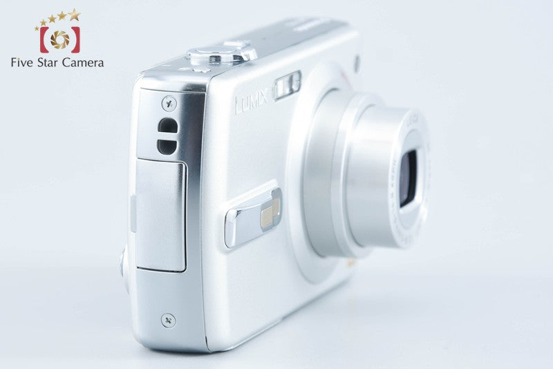 Panasonic LUMIX DMC-FX50 Silky Silver 7.2 MP Digital Camera w/ Box from Japan