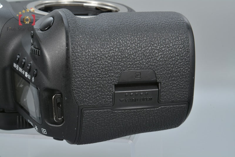 Canon EOS 5D Mark IV 30.4MP DSLR Camera + BG-E20 Battery Grip