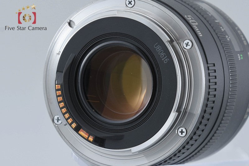 Canon EF 50mm f/2.5 Compact Macro