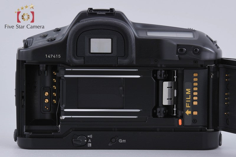 Canon EOS-1 35mm SLR Film Camera Body