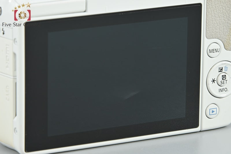 Canon EOS M10 White 18.0 MP Digital Mirrorless Camera 15-45 Lens